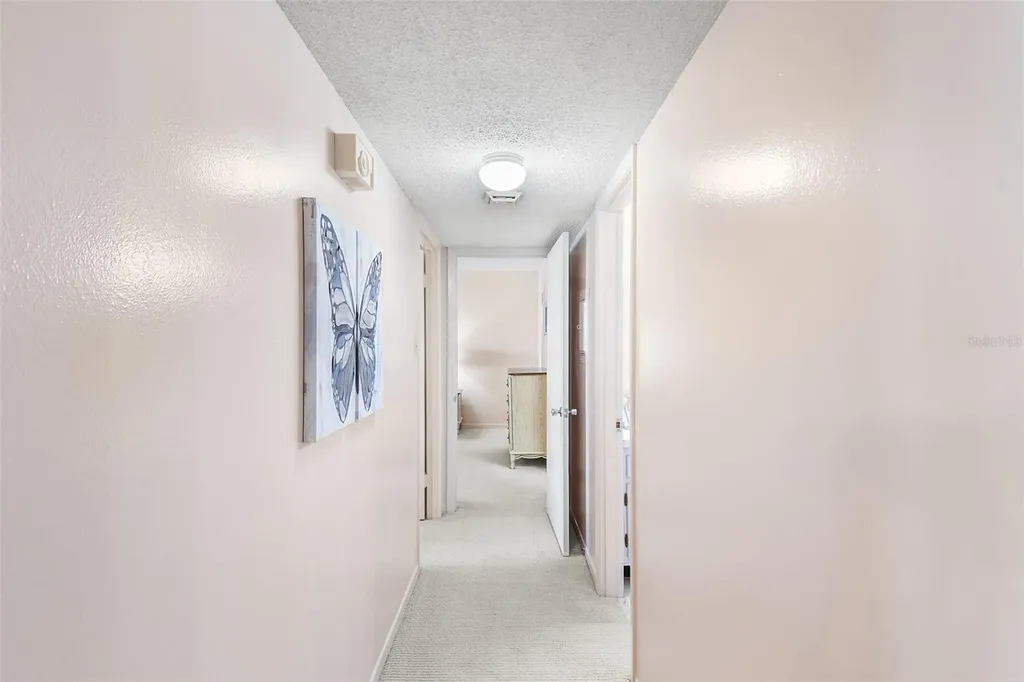 700 Mirror Terrace NW Winter Haven FL 33881