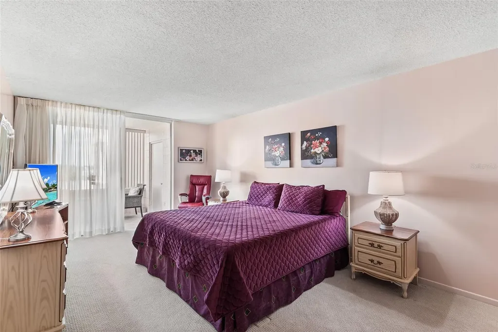 700 Mirror Terrace NW Winter Haven FL 33881