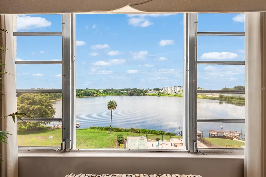 700 Mirror Terrace NW Winter Haven FL 33881
