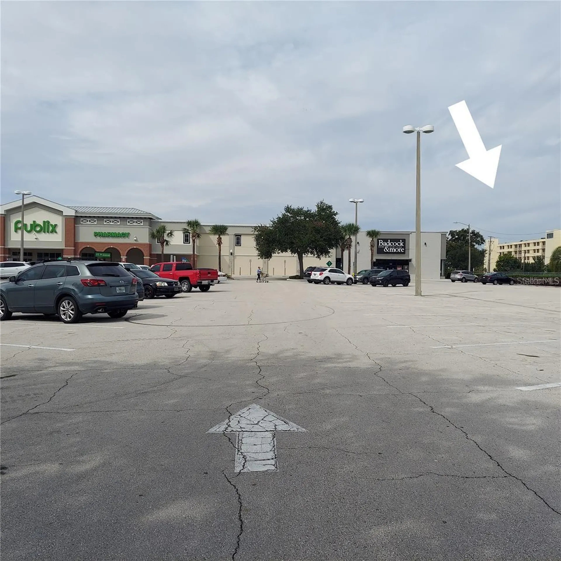 700 Mirror Terrace NW Winter Haven FL 33881