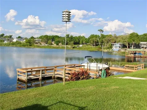 700 Mirror Terrace NW Winter Haven FL 33881