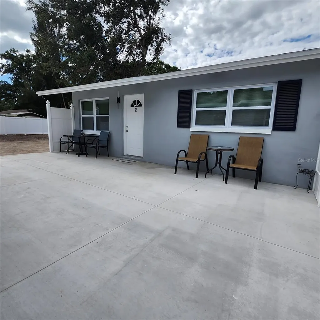 15414 Avalon Avenue Clearwater FL 33760