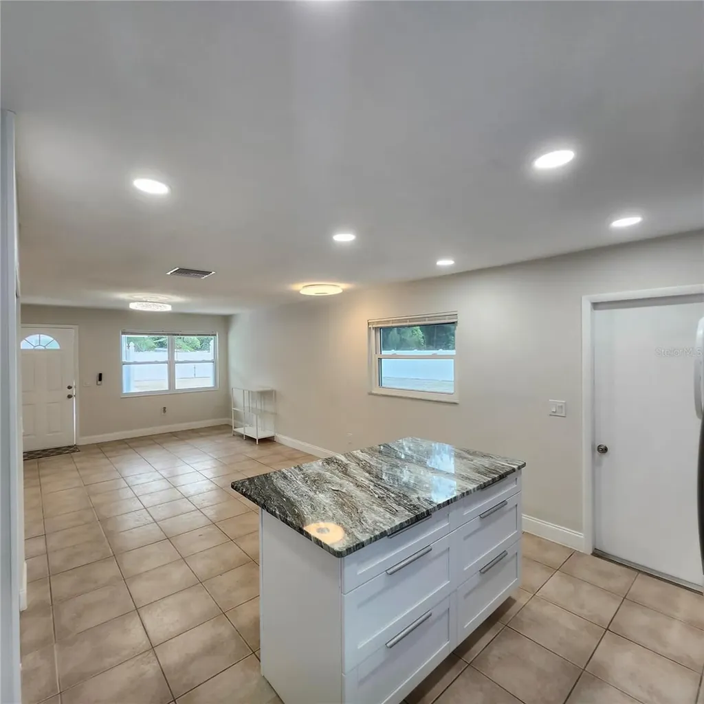 15414 Avalon Avenue Clearwater FL 33760