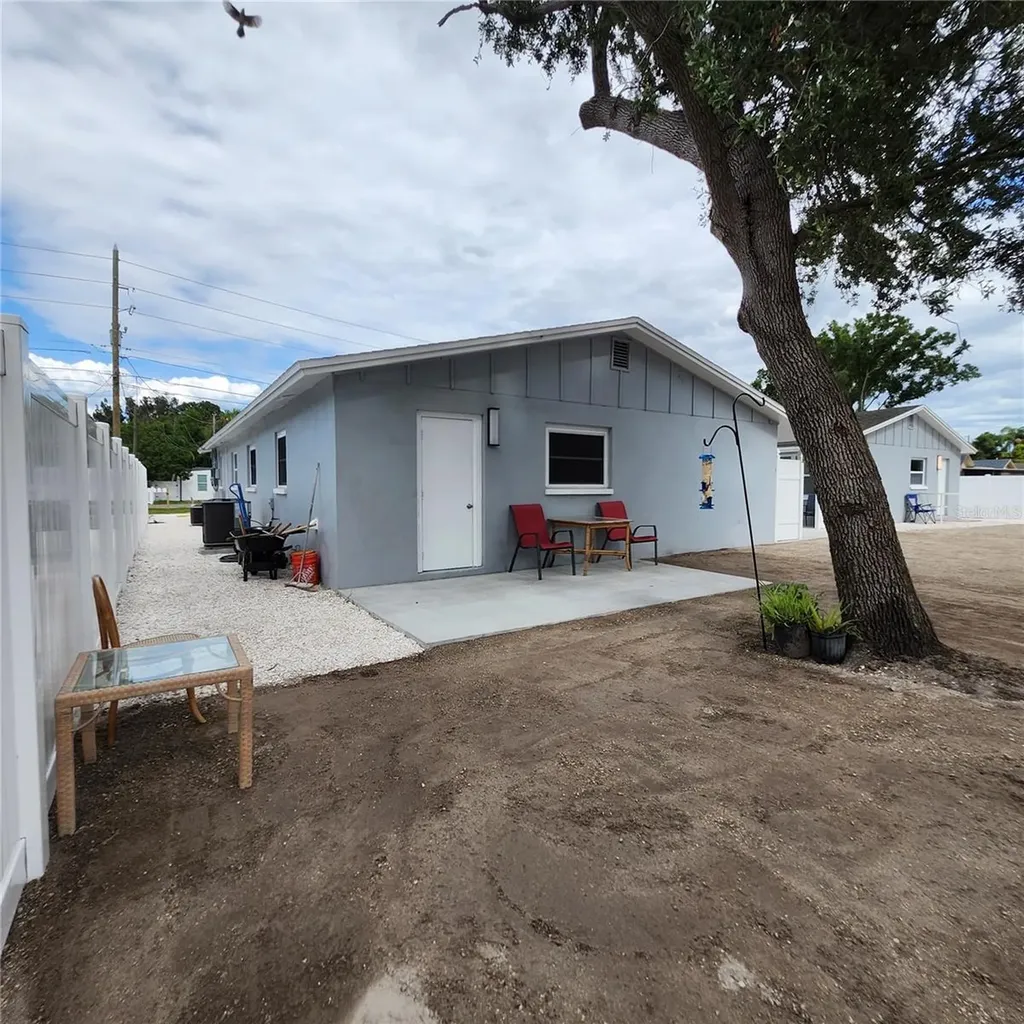 15414 Avalon Avenue Clearwater FL 33760