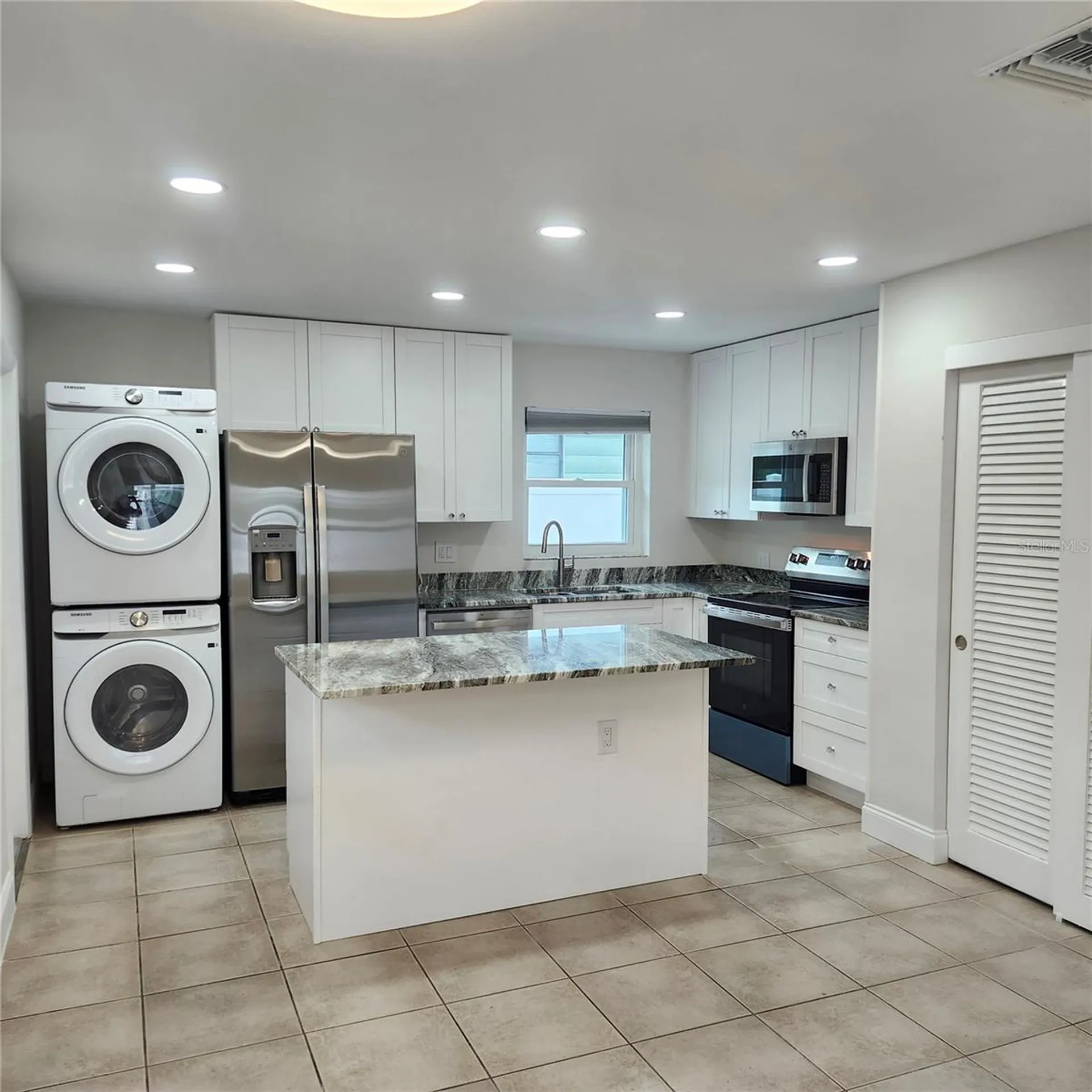 15414 Avalon Avenue Clearwater FL 33760