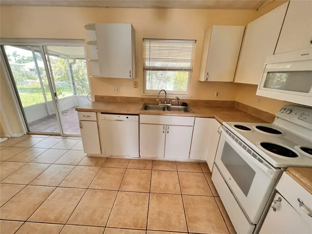 390 Fort Smith Boulevard Deltona FL 32738