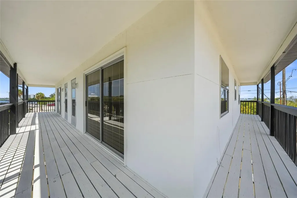 1261 Beach Road Englewood FL 34223