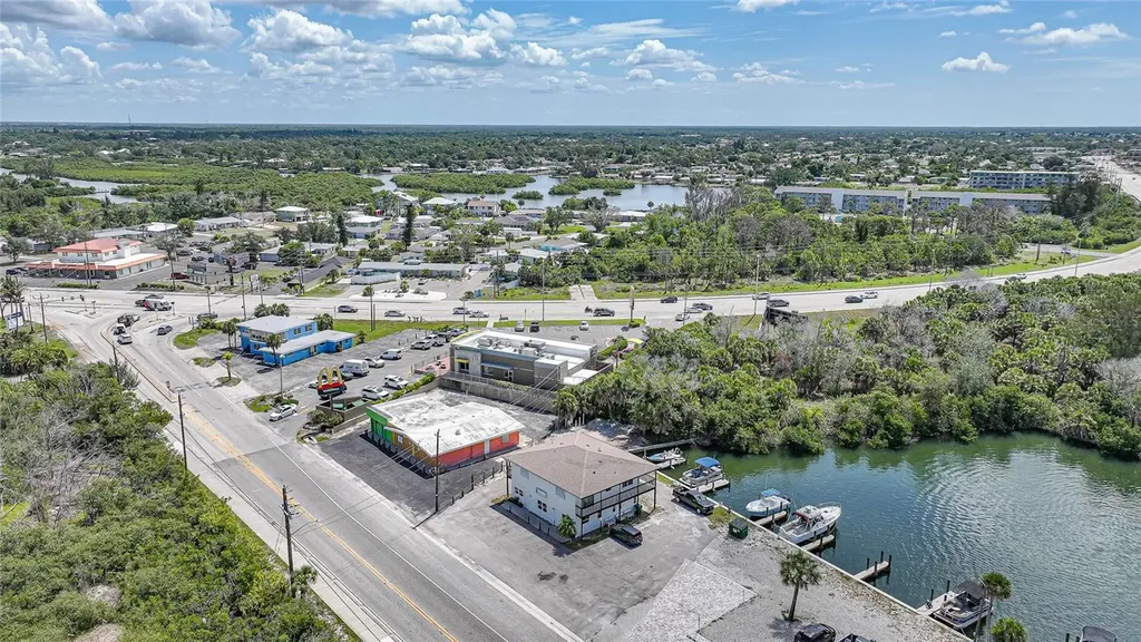 1261 Beach Road Englewood FL 34223