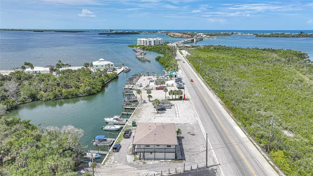 1261 Beach Road Englewood FL 34223