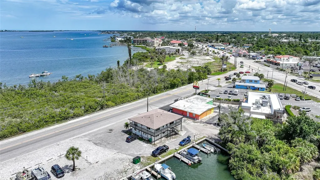 1261 Beach Road Englewood FL 34223