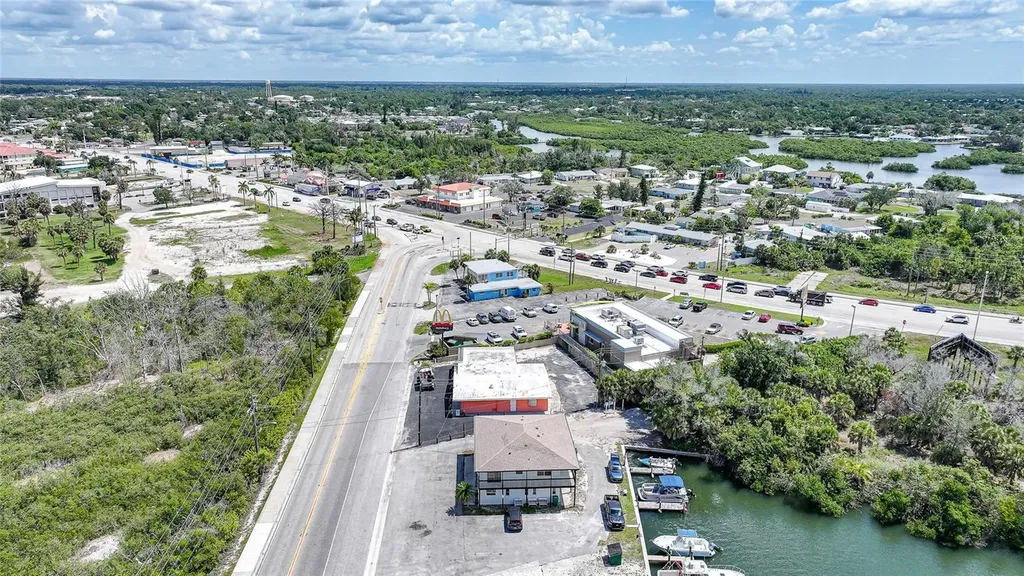 1261 Beach Road Englewood FL 34223