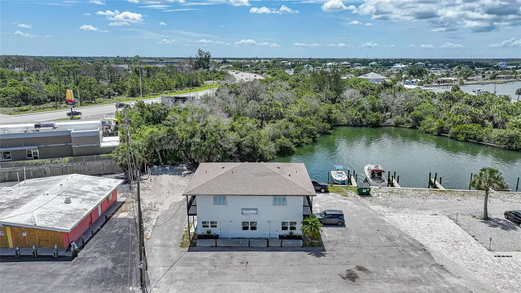 1261 Beach Road Englewood FL 34223