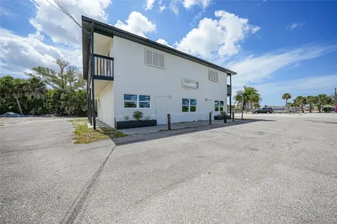 1261 Beach Road Englewood FL 34223