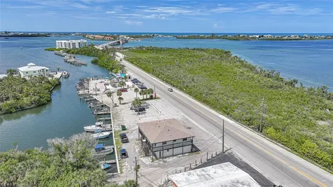 1261 Beach Road Englewood FL 34223