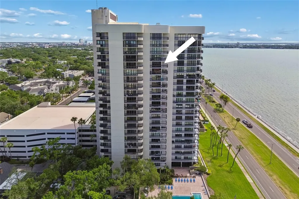 2413 Bayshore Boulevard Tampa FL 33629