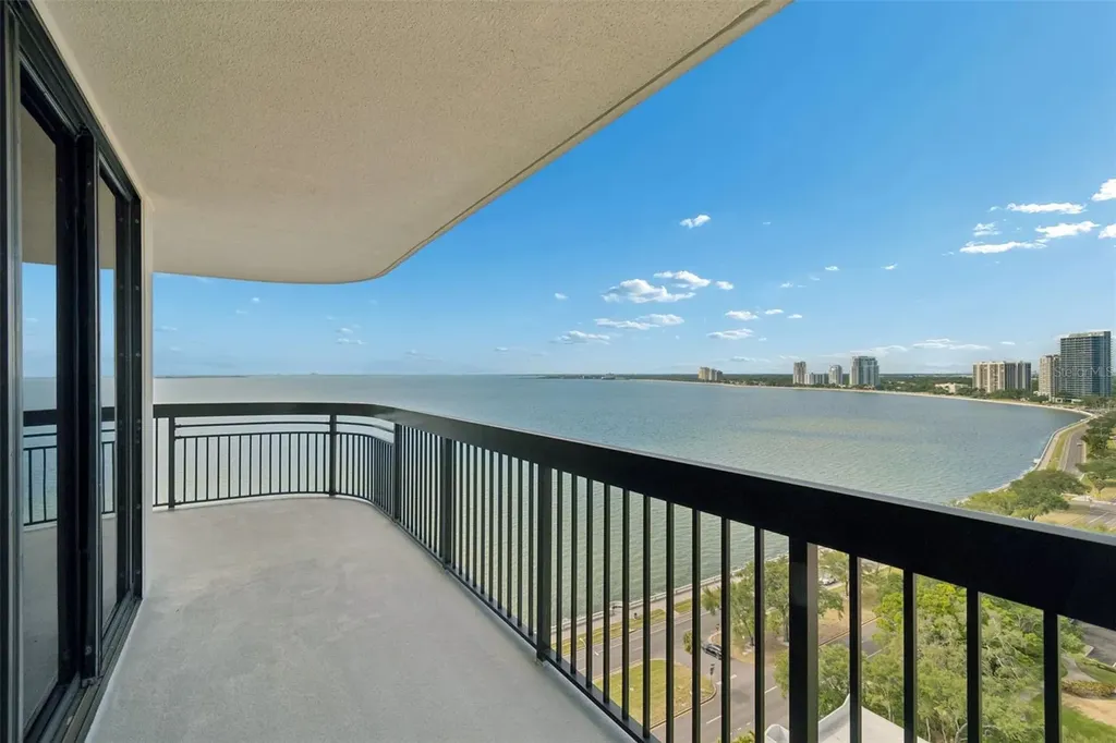 2413 Bayshore Boulevard Tampa FL 33629
