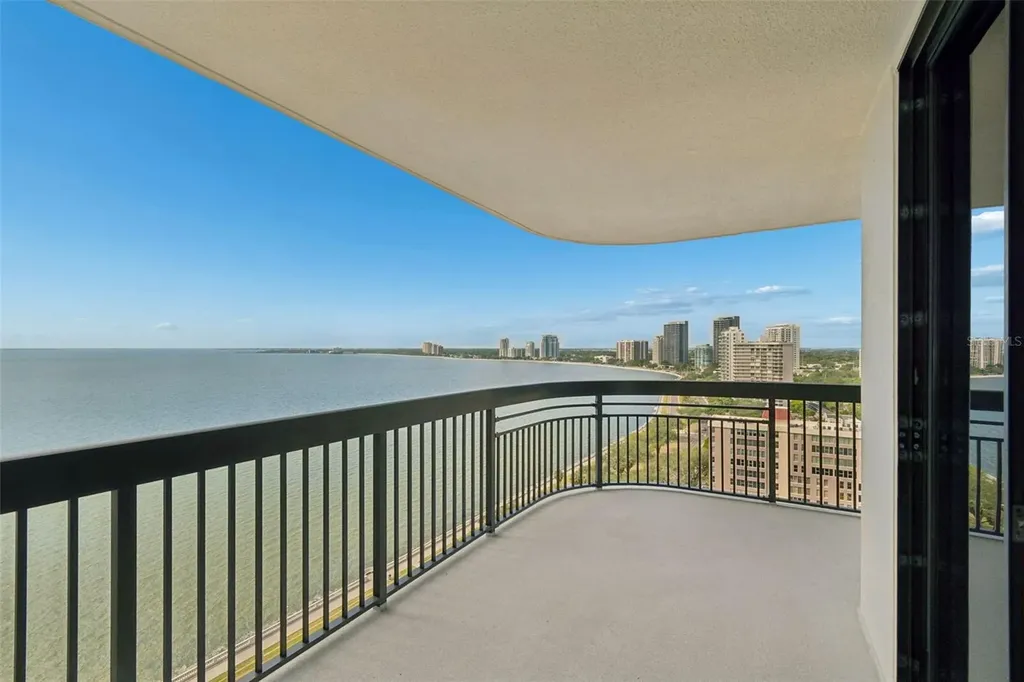 2413 Bayshore Boulevard Tampa FL 33629