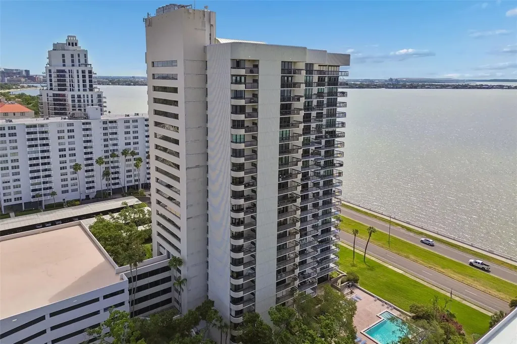 2413 Bayshore Boulevard Tampa FL 33629