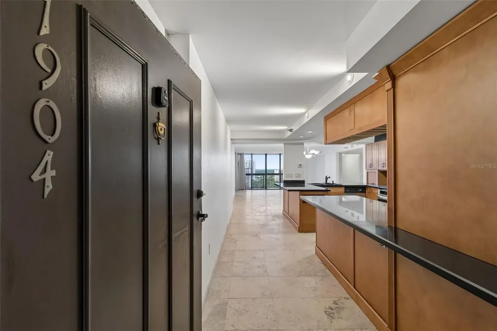 2413 Bayshore Boulevard Tampa FL 33629