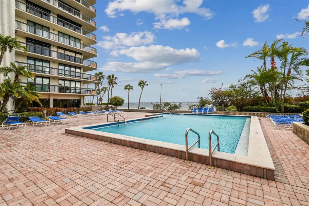 2413 Bayshore Boulevard Tampa FL 33629