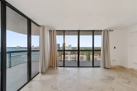 2413 Bayshore Boulevard Tampa FL 33629