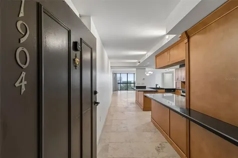 2413 Bayshore Boulevard Tampa FL 33629