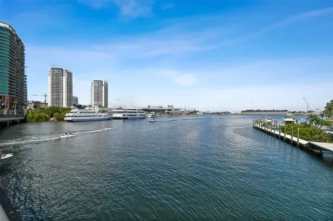 2413 Bayshore Boulevard Tampa FL 33629