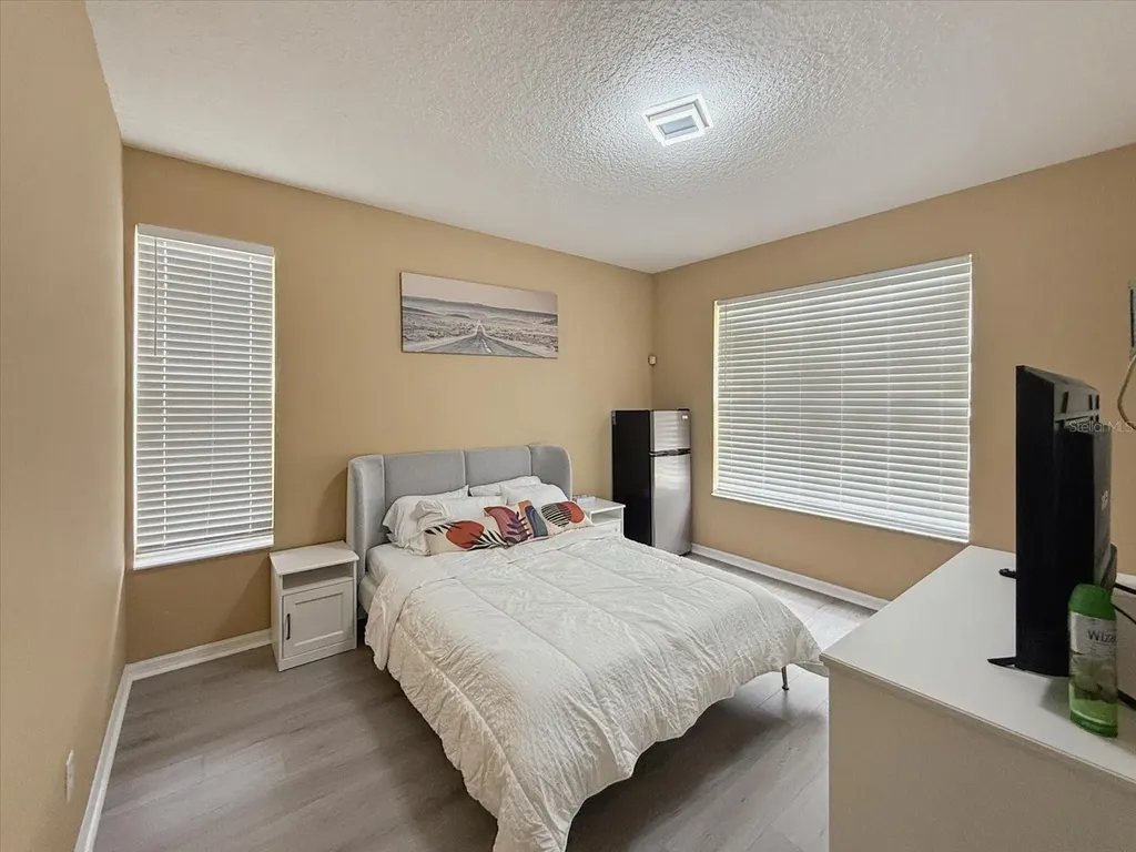 1302 S Beach Circle Kissimmee FL 34746