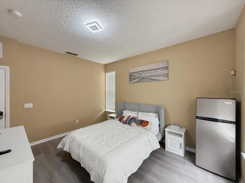 1302 S Beach Circle Kissimmee FL 34746