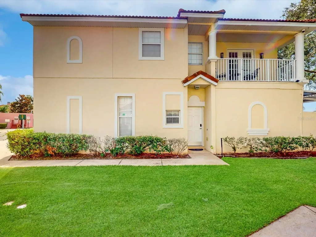 1302 S Beach Circle Kissimmee FL 34746