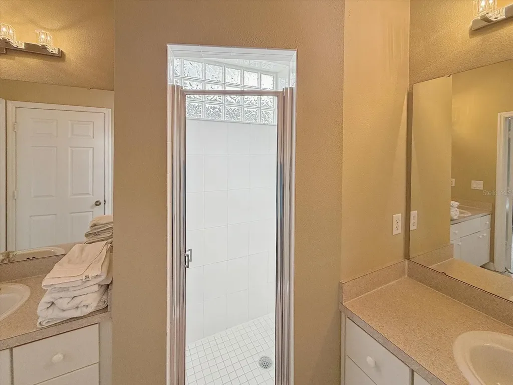 1302 S Beach Circle Kissimmee FL 34746