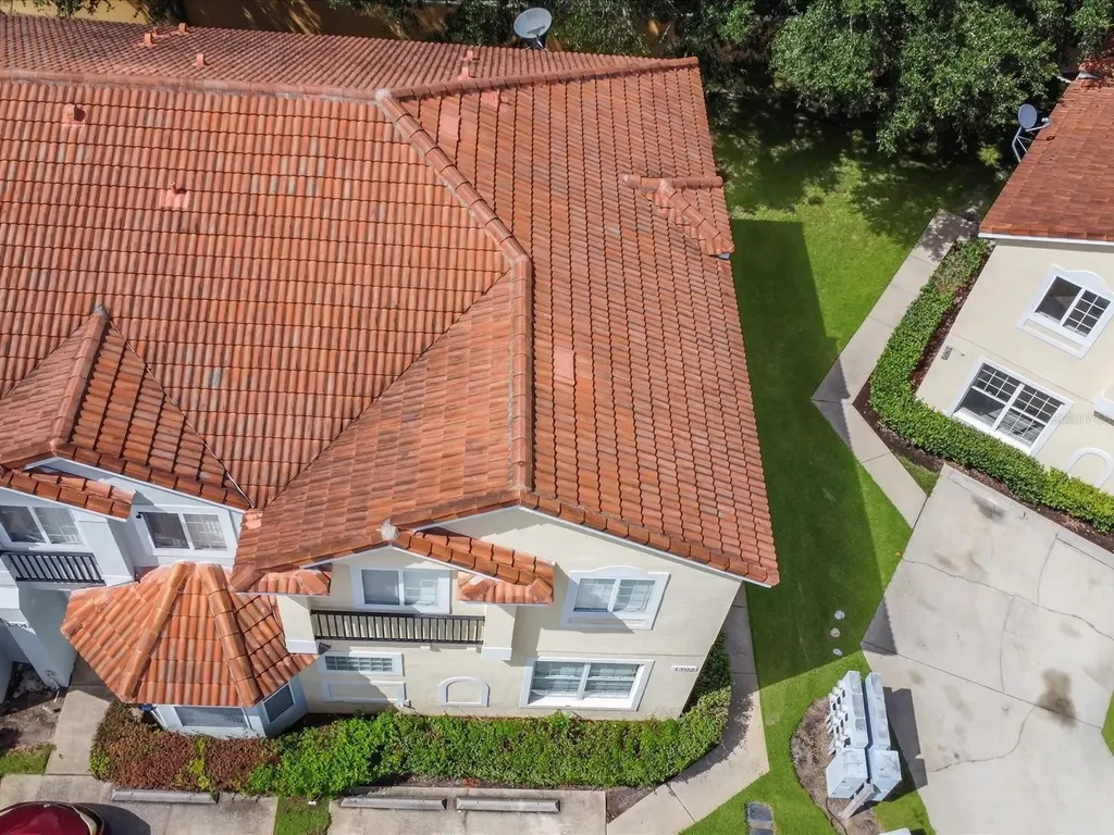1302 S Beach Circle Kissimmee FL 34746