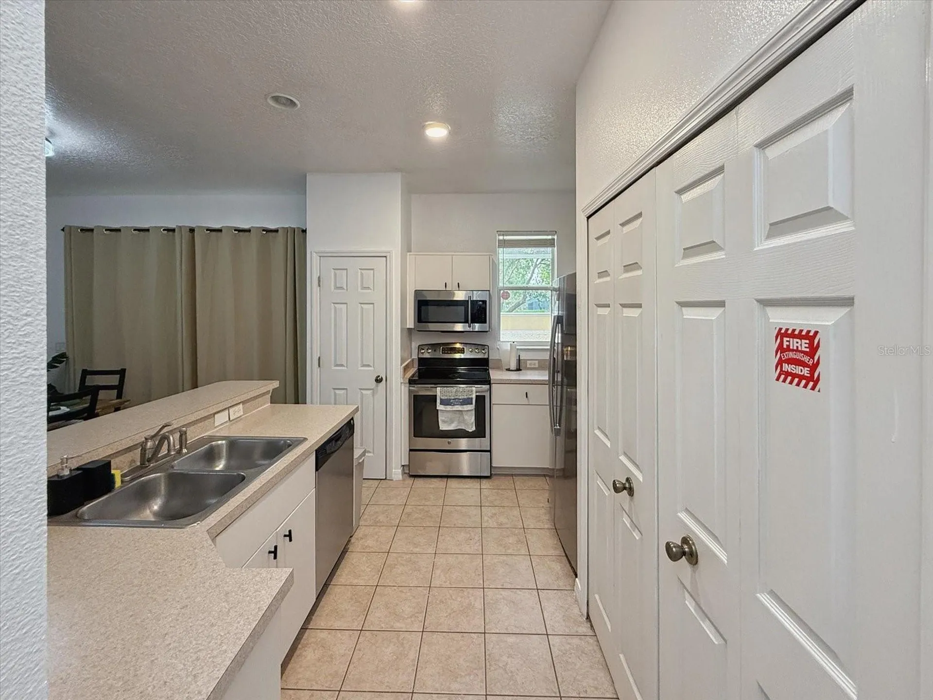 1302 S Beach Circle Kissimmee FL 34746