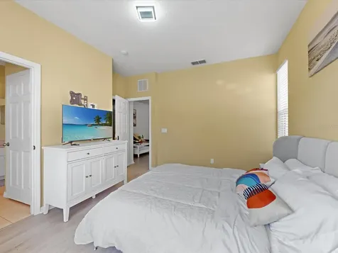 1302 S Beach Circle Kissimmee FL 34746