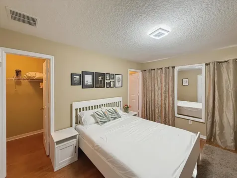 1302 S Beach Circle Kissimmee FL 34746