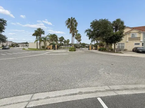 1302 S Beach Circle Kissimmee FL 34746