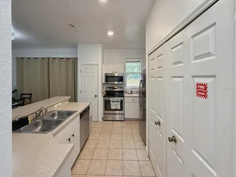 1302 S Beach Circle Kissimmee FL 34746