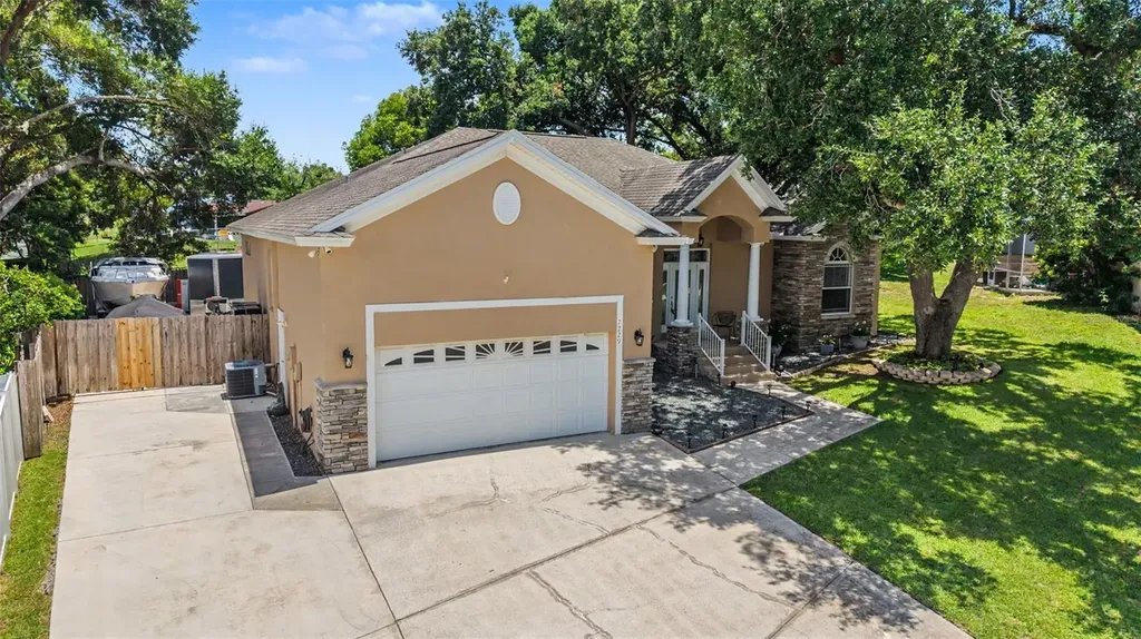 7229 Remington Oaks Court Lakeland FL 33810