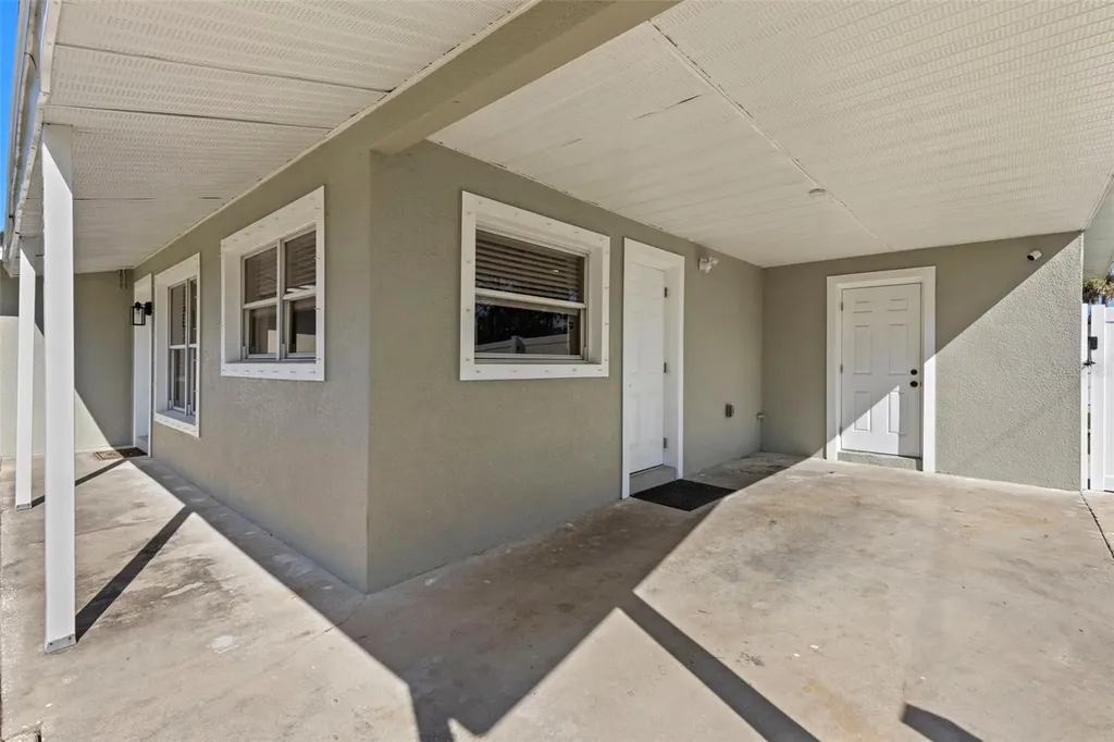 4601 W Villa Rosa Street Tampa FL 33611