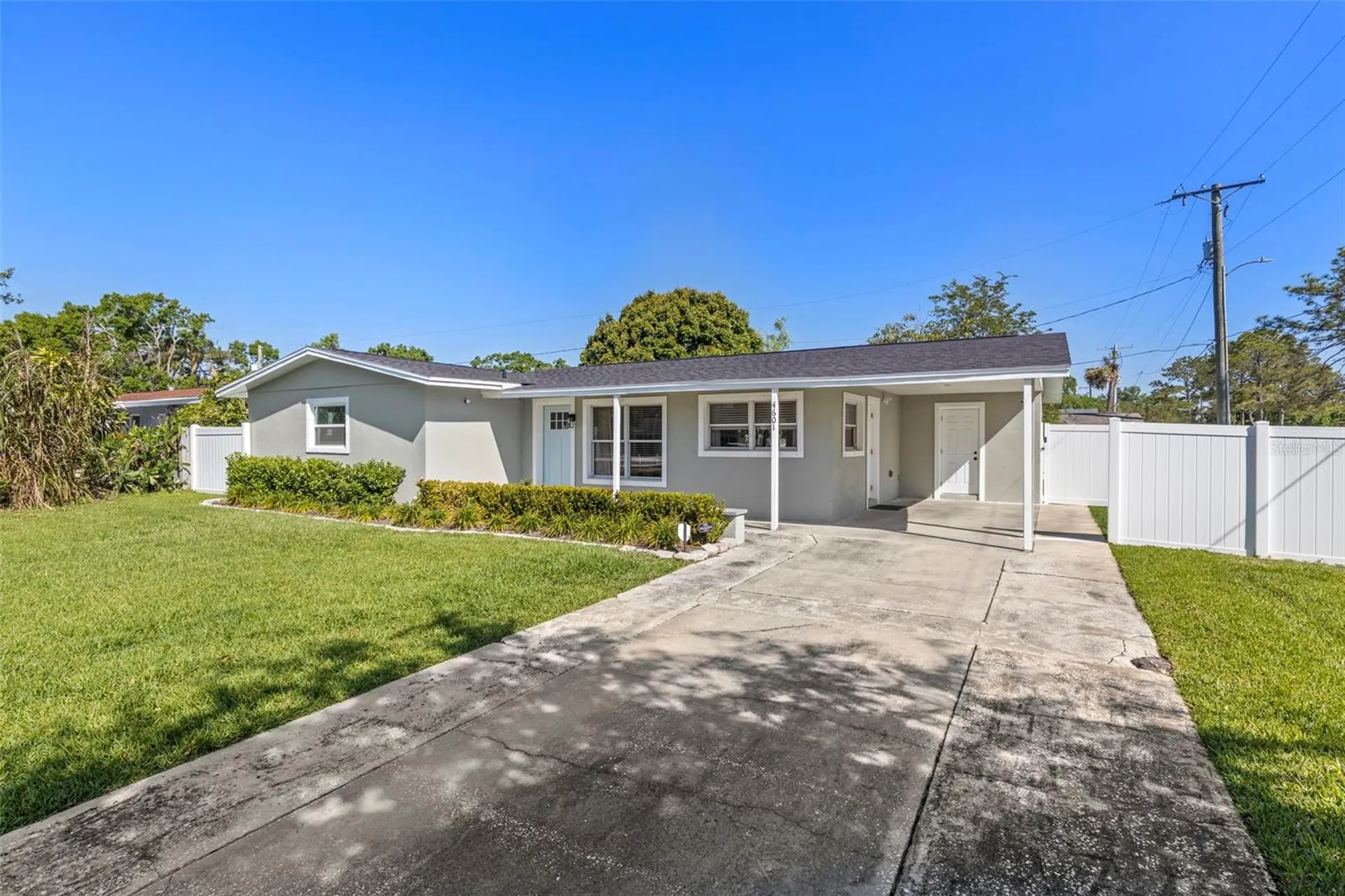 4601 W Villa Rosa Street Tampa FL 33611
