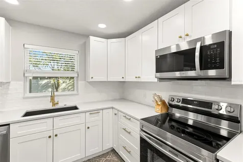 4601 W Villa Rosa Street Tampa FL 33611