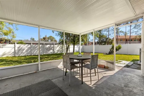 4601 W Villa Rosa Street Tampa FL 33611
