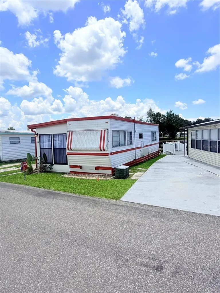 110 Kove Boulevard Osteen FL 32764