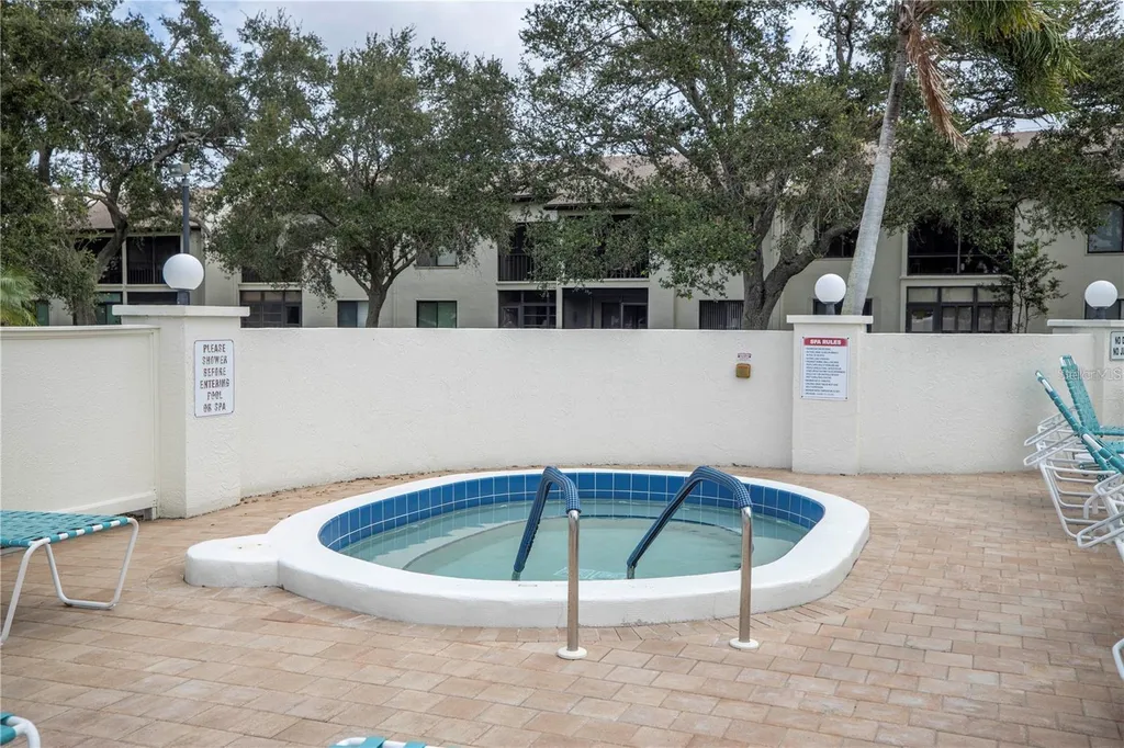 2724 72nd Street W Bradenton FL 34209