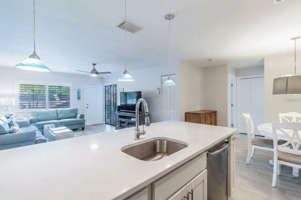 2724 72nd Street W Bradenton FL 34209