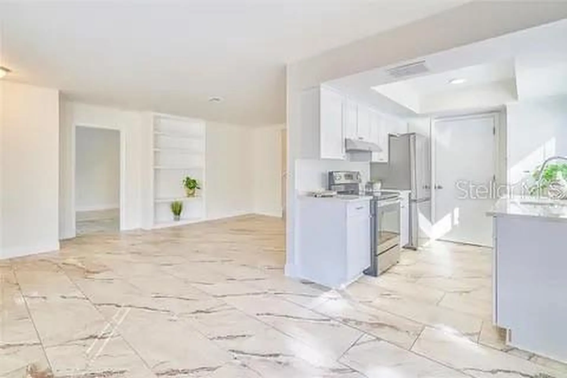 11713 Raintree Drive Tampa FL 33617
