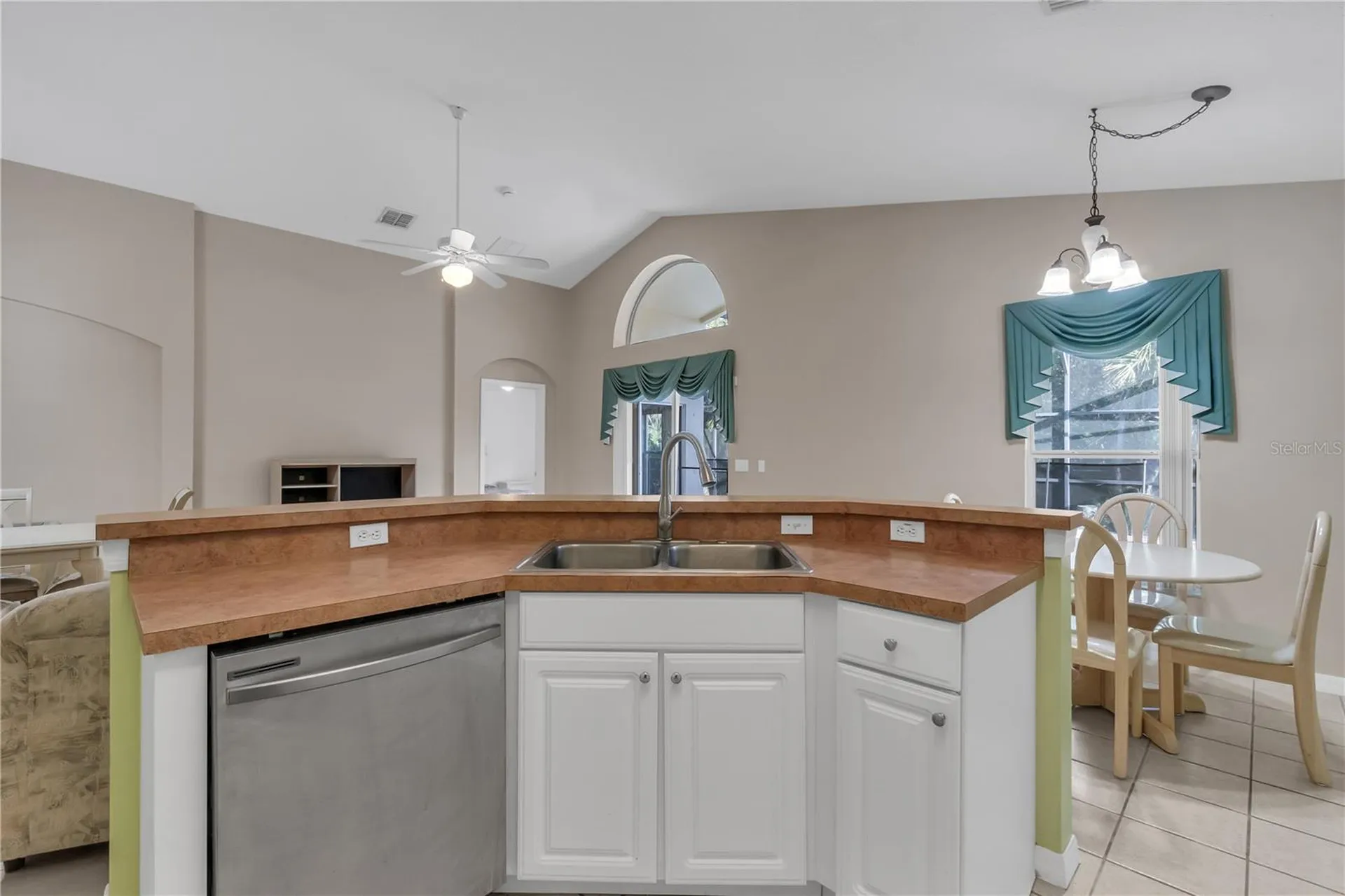 4700 Cumbrian Lakes Drive Kissimmee FL 34746
