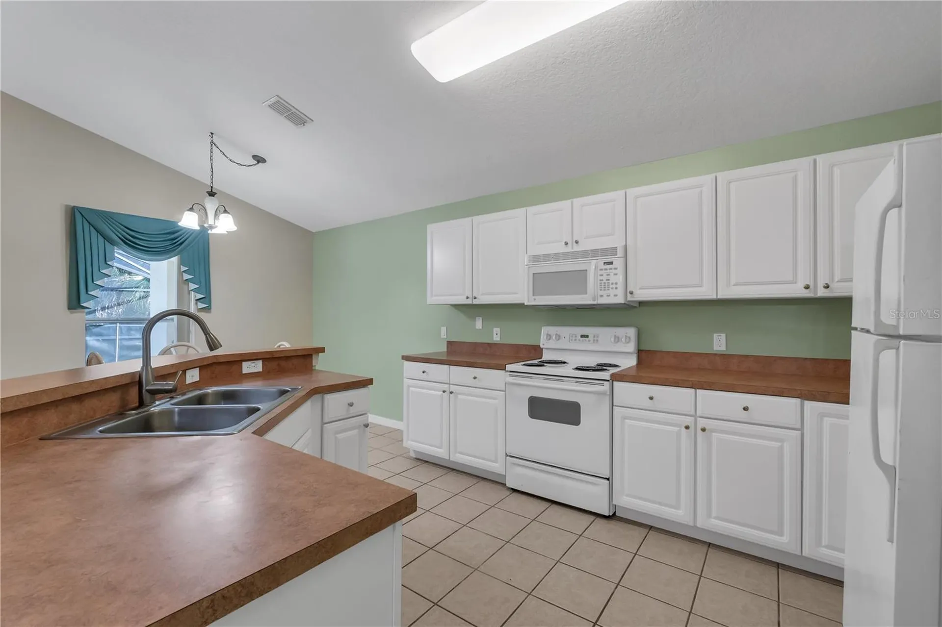 4700 Cumbrian Lakes Drive Kissimmee FL 34746