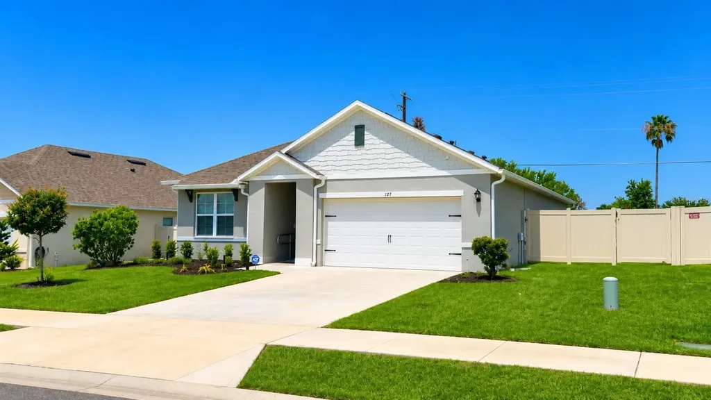 127 Auburn Grove Boulevard Auburndale FL 33823