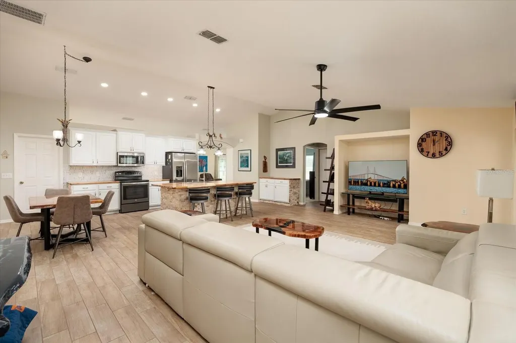 8343 Nittany Road Weeki Wachee FL 34613
